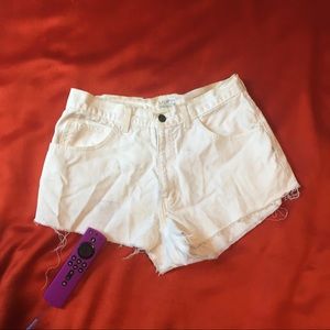 Hi rise white Denim Moda international shorts